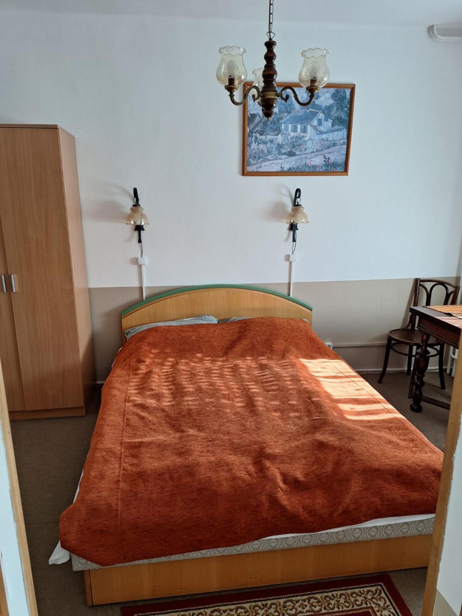 Mezőkövesd Fenyo Panzio Bed & Breakfast エクステリア 写真