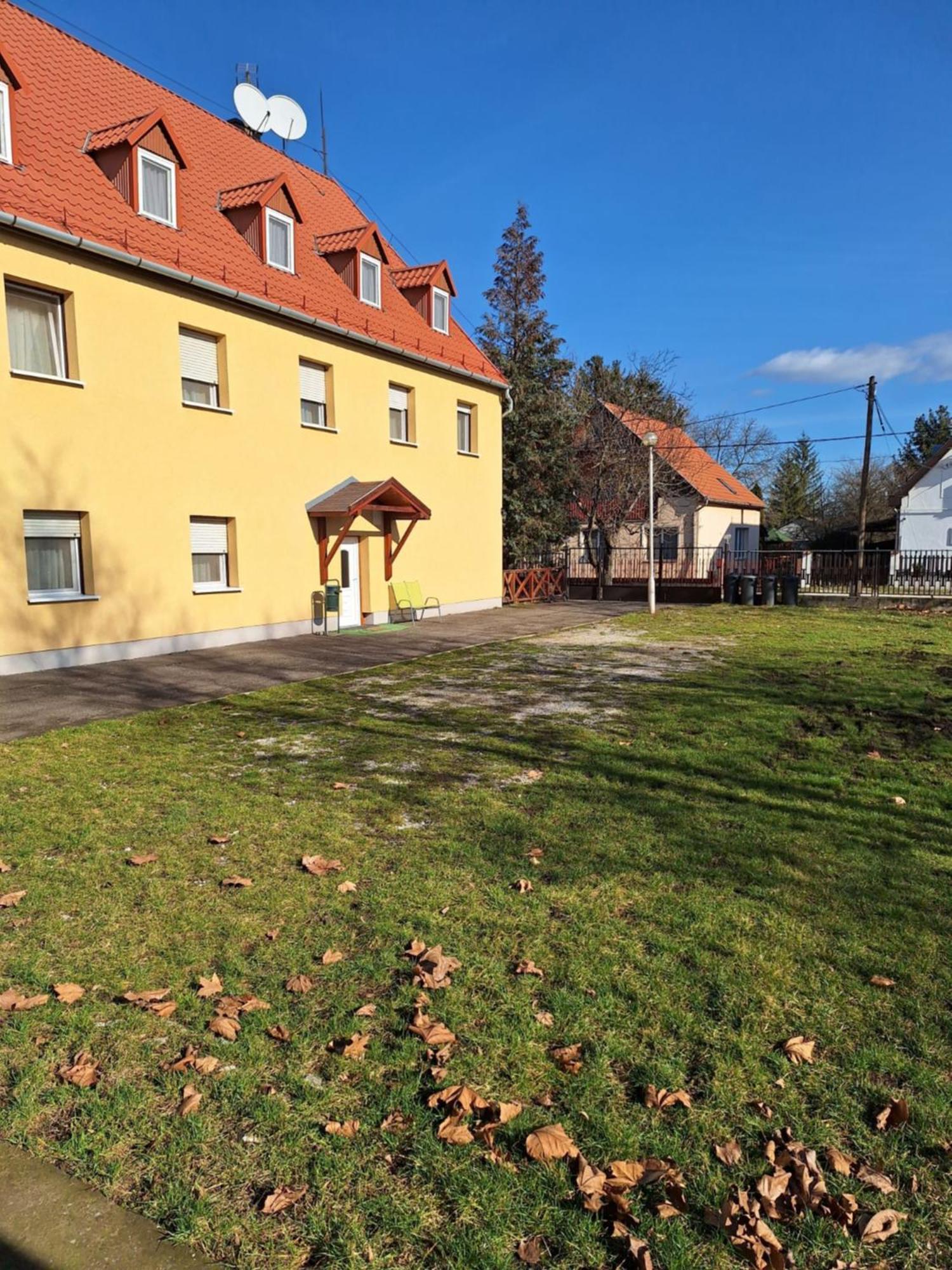 Mezőkövesd Fenyo Panzio Bed & Breakfast エクステリア 写真